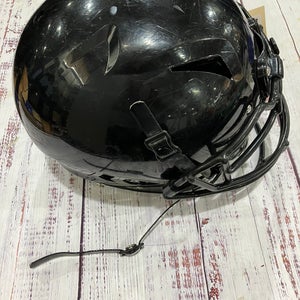 Black Youth Medium Schutt Vengeance A11 Helmet (Used)