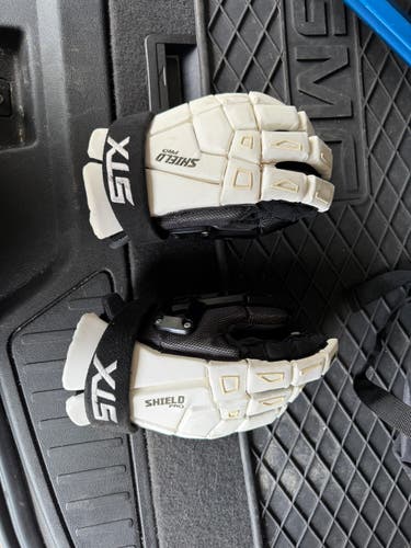 STX Shield Pro Goalie Gloves (Used)