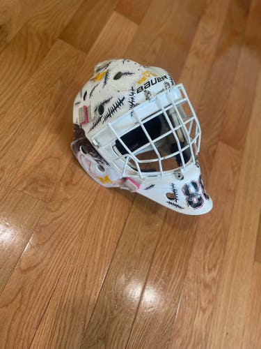 Retro design Senior Medium 2023 Bauer 940 Goalie Mask (Used)