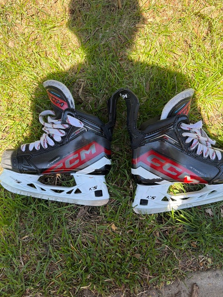 2023 CCM JetSpeed FT680 Hockey Skates Regular Width Size 4 (Used)