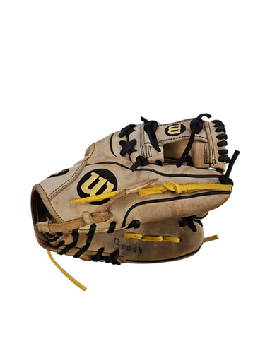 Used Wilson A2000 BB/SB Glove RH Throw Brown 11 1/4" 11850-S000023348