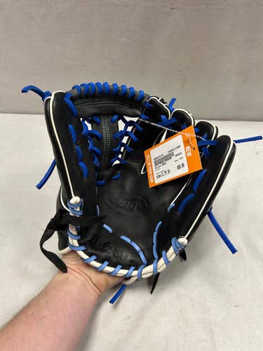Used Wilson A950 BB/SB Glove RH Throw Black 11 3/4" 11490-S000272172