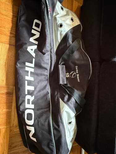 Black Adult Unisex Large/Extra Large Harrow NorthLand Duffle Bag (Used)