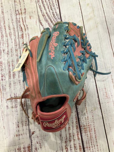 Blue Rawlings Heart of the Hide RH Baseball Glove 11.5" (Used)