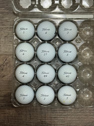 12 Titleist Pro V1 Golf Balls - 5A MINT CONDITION