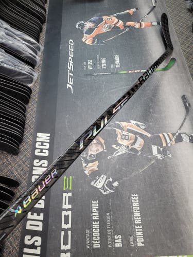 P28M | 87 Flex NEW! Senior Bauer Pulse Left Hand Hockey Stick Pro Stock (New)
