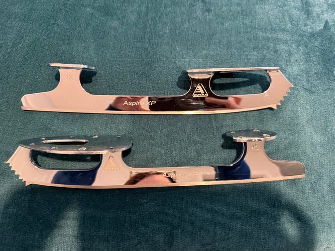 (Used) Jackson Ultima Aspire XP Blades 9 1/4