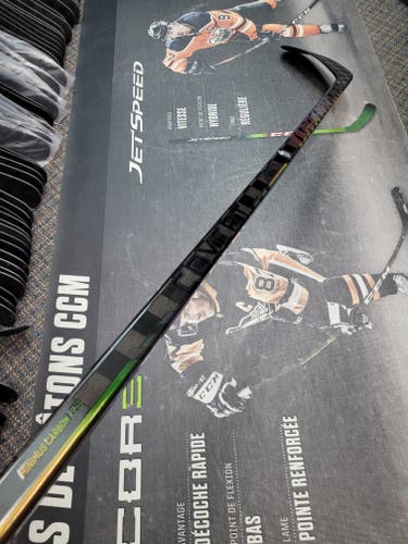 P92M | 80 Flex NEW! Senior Warrior Alpha LX3 Pro Right Handed Hockey Stick Pro Stock (New)