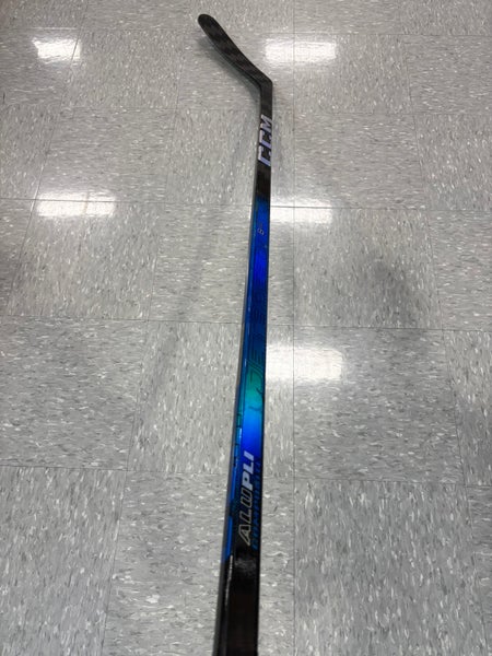Intermediate CCM JetSpeed FT8 Pro Hockey Stick Right Handed P29+1/4 65 Flex (Used)