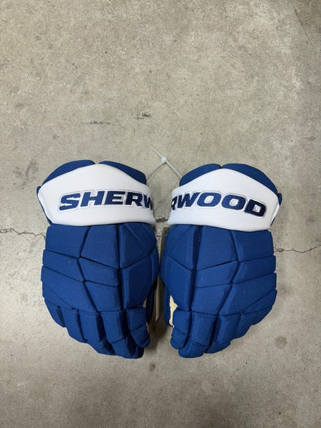 13” William Nylander Toronto Maple Leafs Pro Stock Gloves (New) NHL