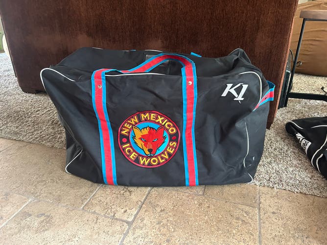 K1 New Mexico Ice Wolves Hockey bag (used)