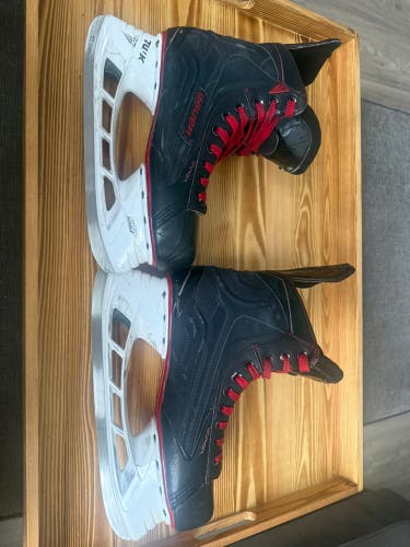 2015 Bauer Vapor X500 Hockey Skates Regular Width 10 (Used)