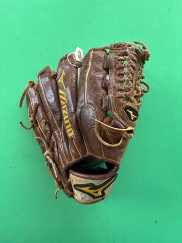Mizuno Classic Pro RH Pitcher's Baseball Glove 11.5"