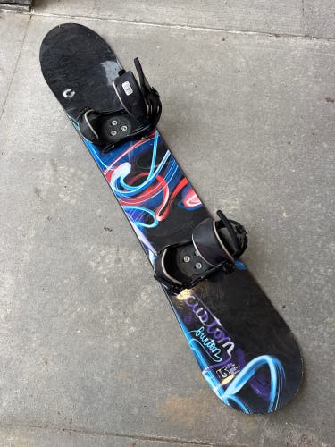 Burton Custom Snowboard With Medium Burton Progression Bindings 157 cm W (Used)