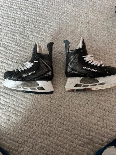 Black 2025 Bauer Vapor Flylite Hockey Skates Regular Width 8 (Used)