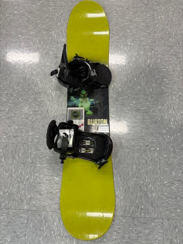 Kid's Burton Punch 128cm Snowboard | Large Ride Bindings (Used)