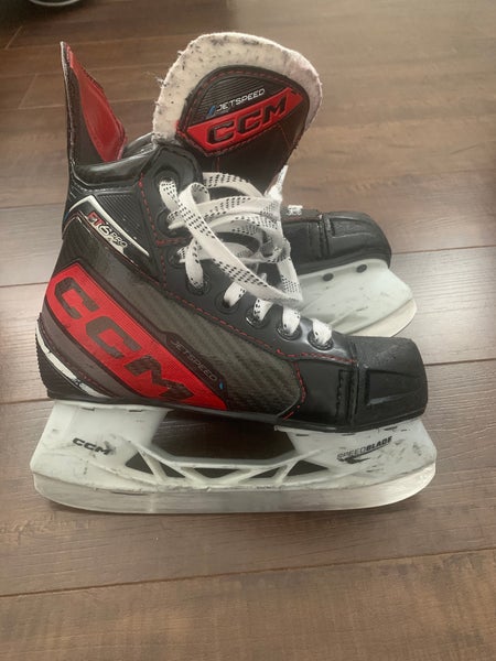 2023 CCM JetSpeed FT6 Pro Hockey Skates Regular Width Y13 (Used)