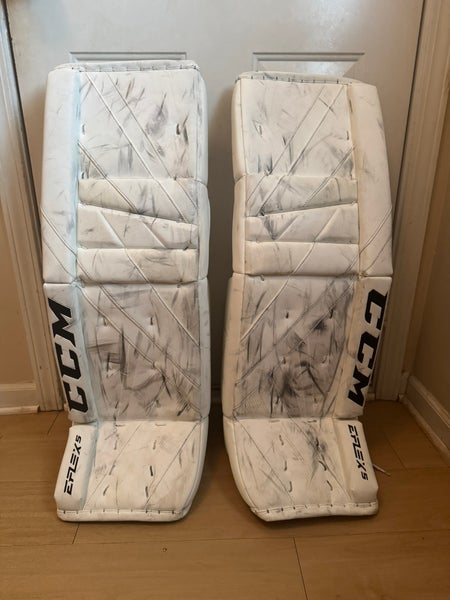 34" CCM EFlex 5 Goalie Leg Pads (Used)