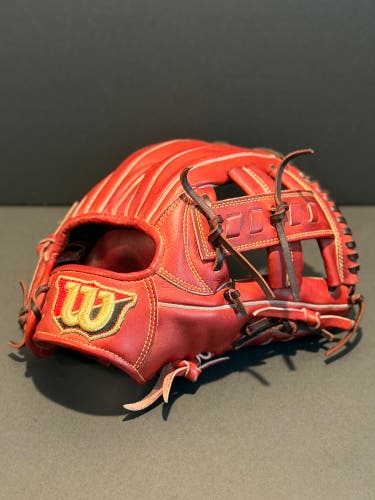 Rare Japanese Wilson Staff stock D5 Model RH Infield Baseball Glove 11.75" (Used)