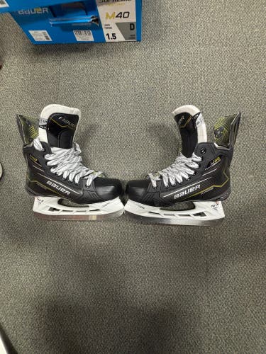 2024 Bauer Supreme M40 Hockey Skates Size 5 Fit 2(New)