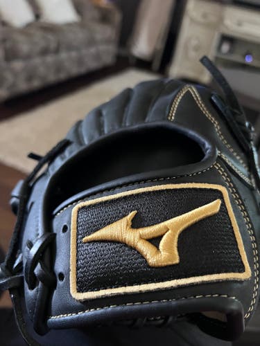 2024 Mizuno RH Outfield MVP Prime Baseball Glove 12.75" (New)