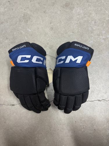 14” CCM Pro Custom Toronto Maple Leafs John Tavares Pro Gloves Pro Stock (New) NHL
