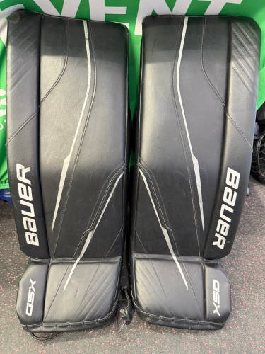 Black 28" Junior Bauer GSX Goalie Leg Pads (Used)