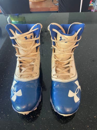 5.5Y (Big Kids / Youth) Under Armour High Top Molded Cleats (Used)