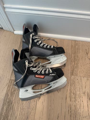 Easton Synergy 60 Hockey Skates Size 3 (Used)