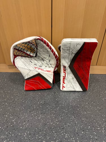 2025 True Catalyst Px5 Regular Glove & Blocker (Used)