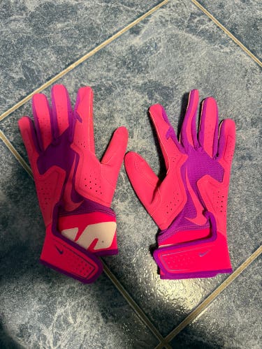 Medium Nike Alpha Batting Gloves (Used)