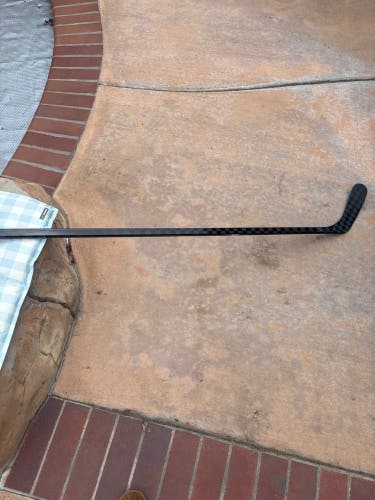Senior Pro Blackout Left Hand Hockey Stick RARE P86 CURVE 65 Flex Pro Stock (New)