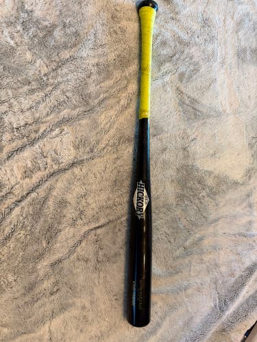 Old Hickory Bat (-3) 30 oz 33" (Used)