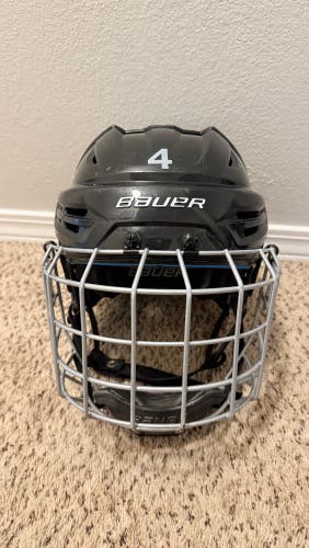 Small Bauer Re-Akt 55 Helmet (Used)
