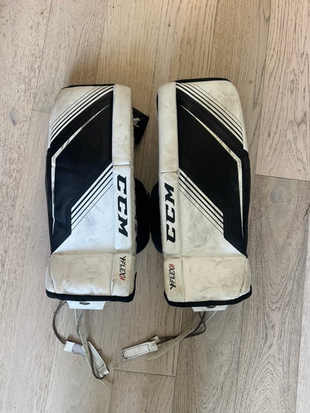 24" CCM YTFlex 2 Goalie Leg Pads (Used)