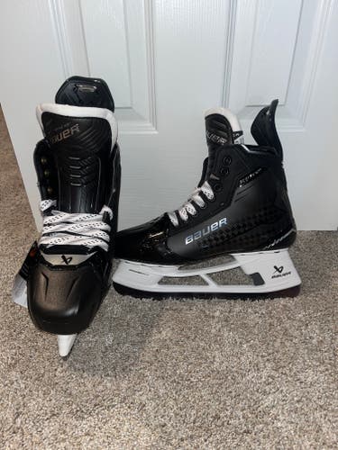 Black 2026 Bauer Supreme Shadow Hockey Skates Regular Width 8.5 (New)