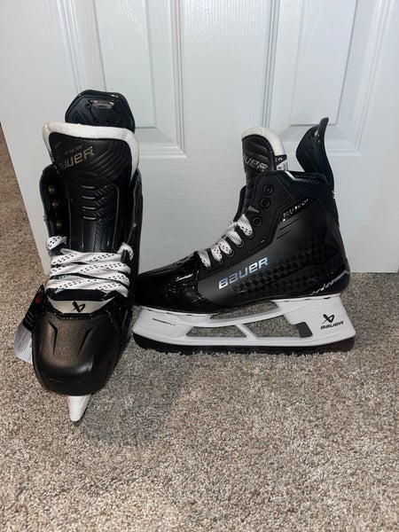 Black 2026 Bauer Supreme Shadow Hockey Skates Regular Width 8.5 (New)