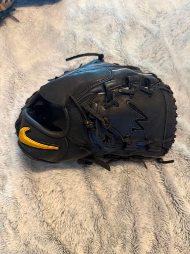 Marucci Capitol Series RH Infield Baseball Glove 11.5" (Used)