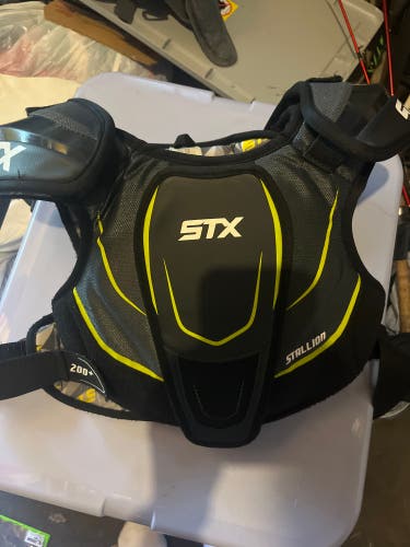 Medium Adult STX Stallion 200+ Shoulder Pads (Used)