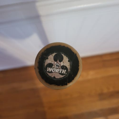 2009 Worth Mach Composite Bat (-6) 28 oz 34" (Used)