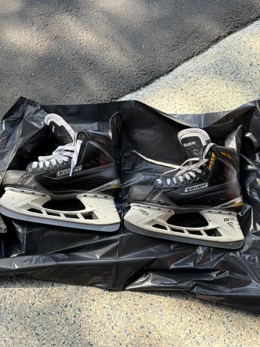 Black/Yellow 2015 Bauer Supreme 190 Hockey Skates Regular Width 10 (Used)