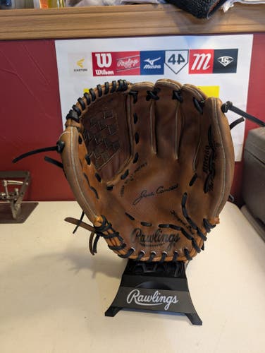 Pitcher's RH Rawlings RBG60 Baseball Glove 12" (Used)
