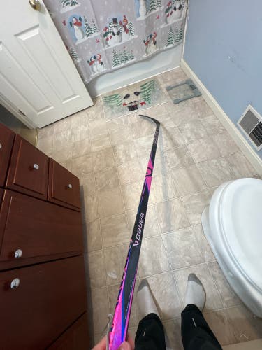 Senior Bauer Proto-R Right Handed Hockey Stick P92 77 Flex (Used)