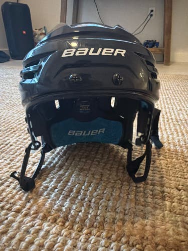 Large Bauer Re-Akt 65 Helmet (Used)