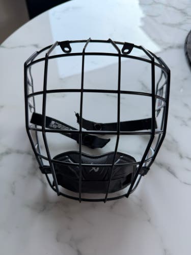 Medium Bauer Profile II Facemask Full Cage (Used)