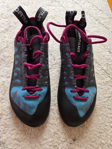 Women's Adult Size M 5.0 (W 6.0) La Sportiva (New)
