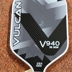 Used Vulcan V940 16mm Pickleball Paddle