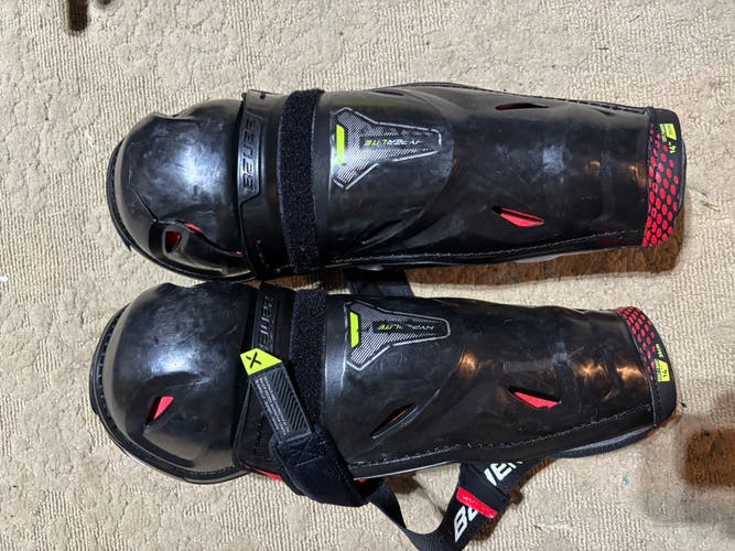 Senior Bauer Vapor Hyperlite 14" Shin Pads (Used)