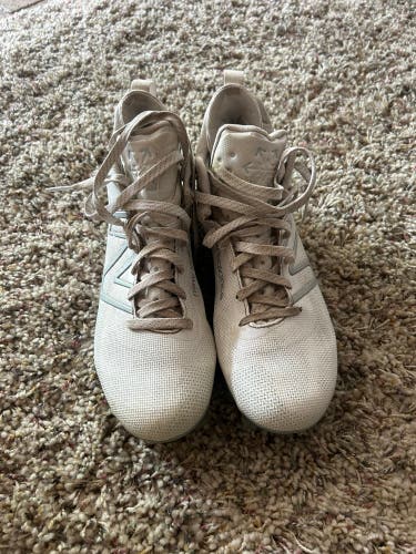 White Men's Size M 11.0 (W 12.0) Adult New Balance Freeze Mid Top (Used)