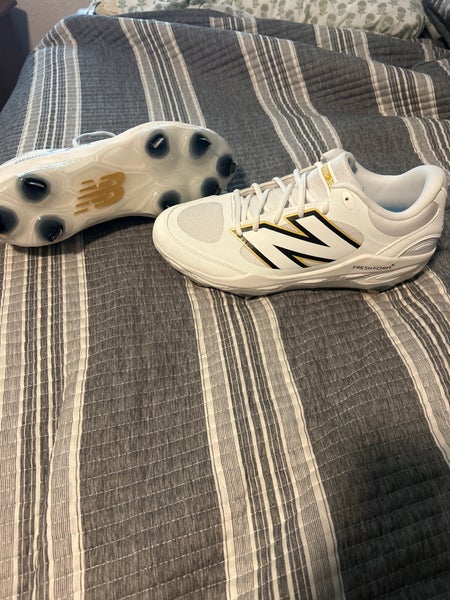 Men's Size M 11.0 (W 12.0) New Balance 3000v7 Metal (New)